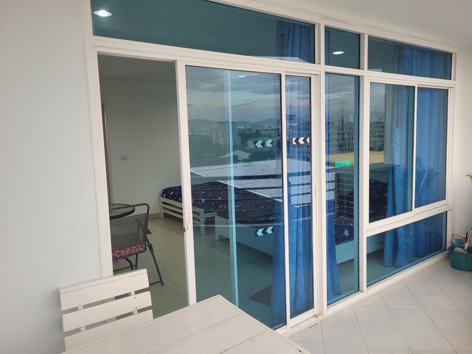 Apartment The Bangsaen 327-50 *